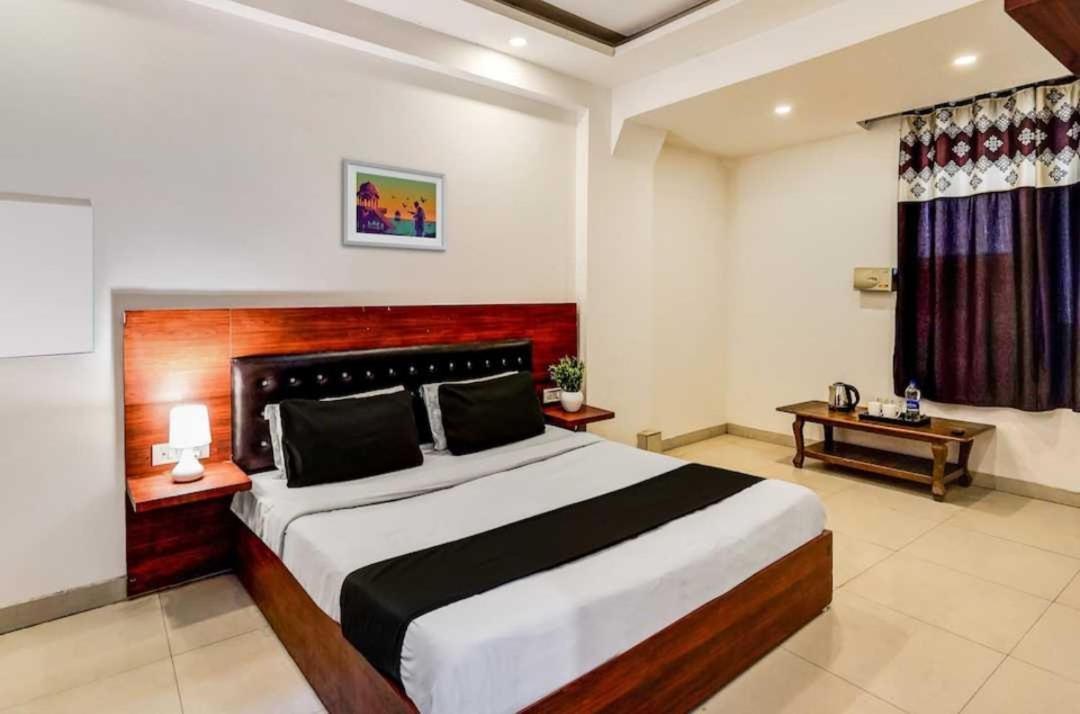 Hotel O Anshu B&B New Delhi Exterior foto