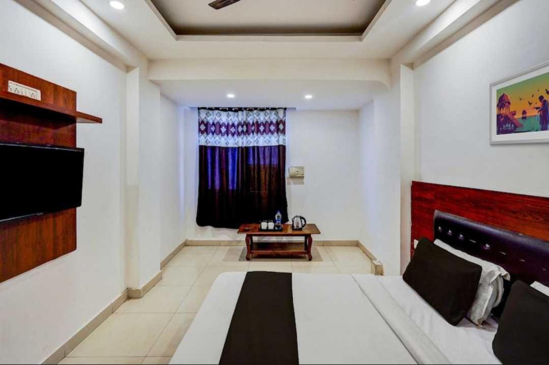 Hotel O Anshu B&B New Delhi Exterior foto